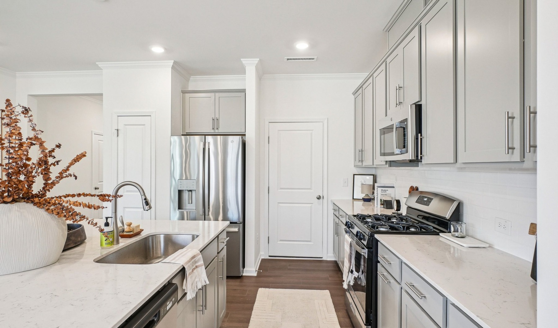 Experience life. Experience home.